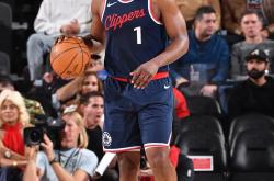 哈登迎来十五赛季高光表现，巴塞罗那球迷沸腾！