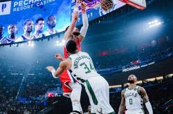 快船三巨头联手，塔图姆得分突破，连续三场30+冲击季后赛！的简单介绍